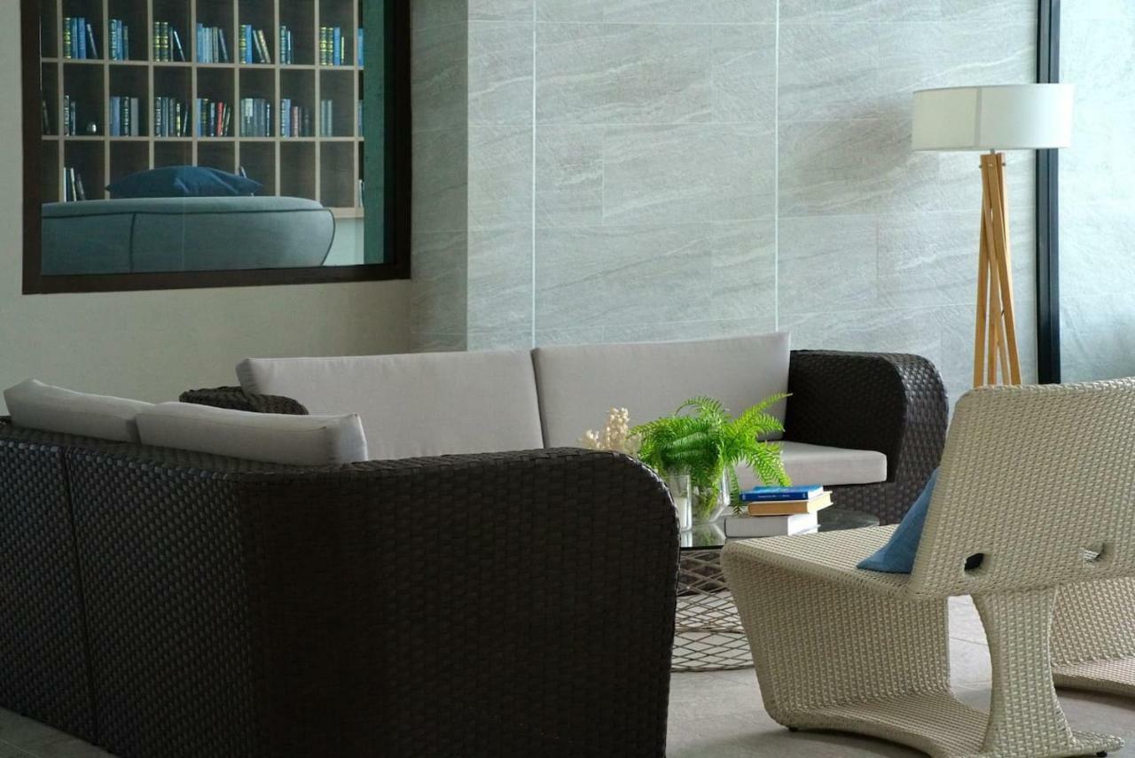 Ar Aeras Pattaya Apartment Exterior foto