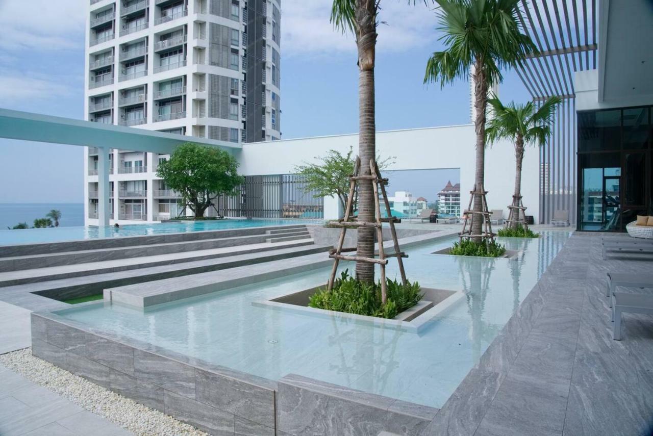 Ar Aeras Pattaya Apartment Exterior foto